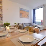 Concha-apartamenty Bryza-parking شقة